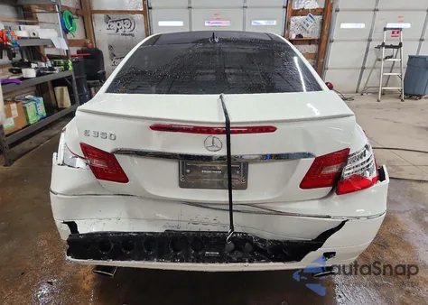 2012 Mercedes-Benz E 350 z USA, uszkodzony, nr VIN WDDKJ5KB9CF134613